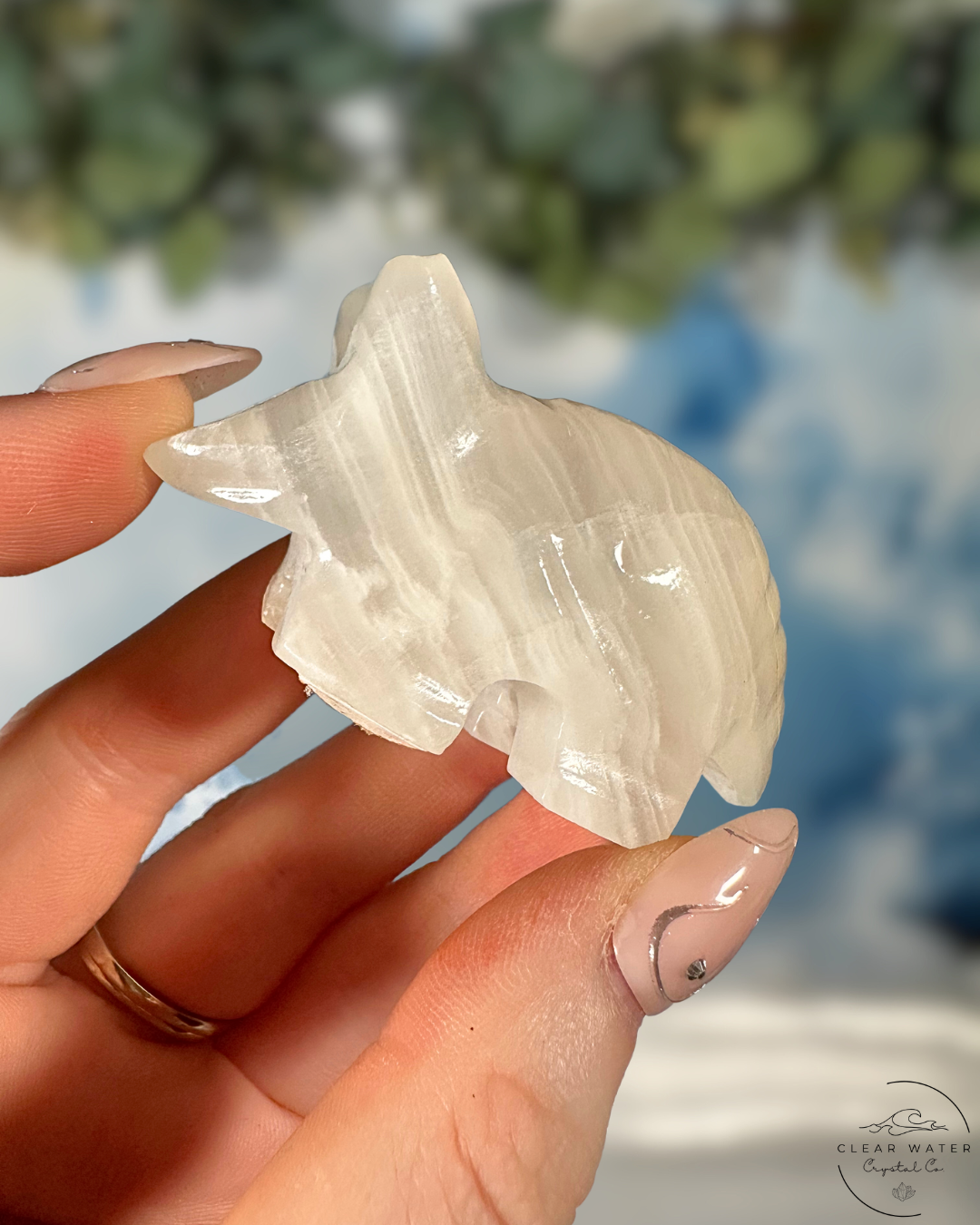 Mexican White Onyx Armadillo Carving: Southwestern Charm (Minor Imperfections)