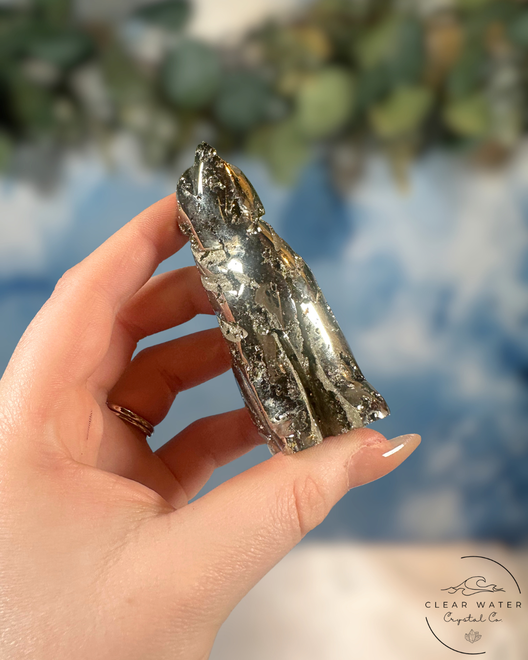 Pyrite Wolf Carving: Lunar Power