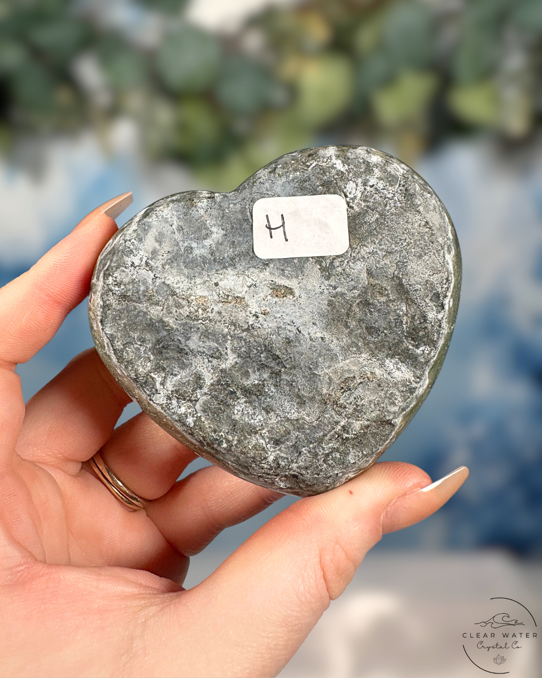 Uruguayan Amethyst Heart Carvings
