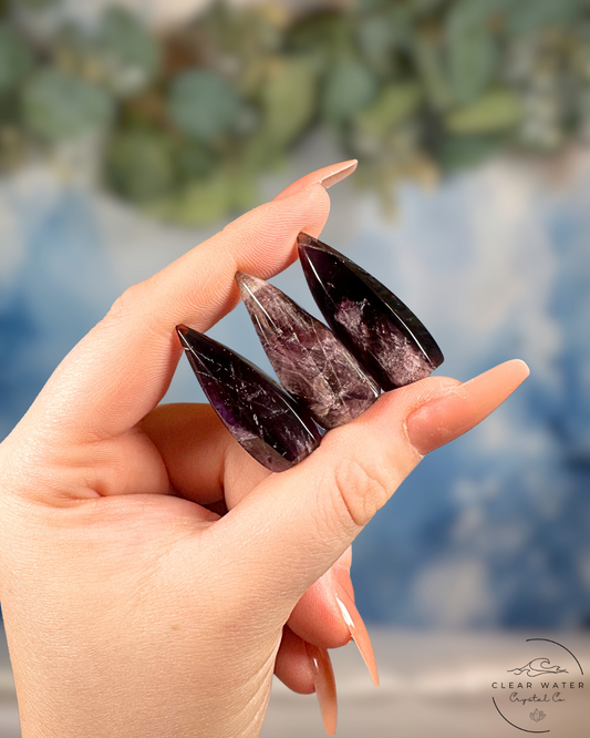 Mini Amethyst Flame Carving: Tiny Towers of Tranquility