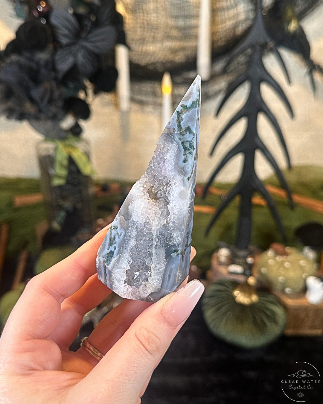 Moss Agate Standing Diamond Carving