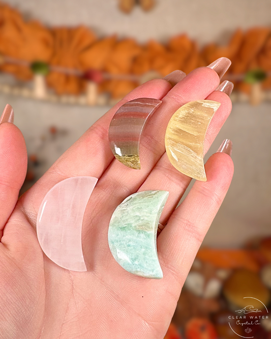 Calcite Crescent: Mini Calcite Moon