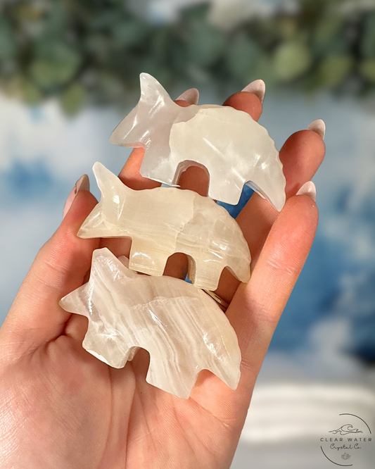 Mexican White Onyx Armadillo Carving: Southwestern Charm (Minor Imperfections)