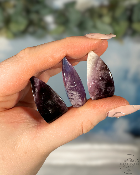Mini Amethyst Flame Carving: Tiny Towers of Tranquility