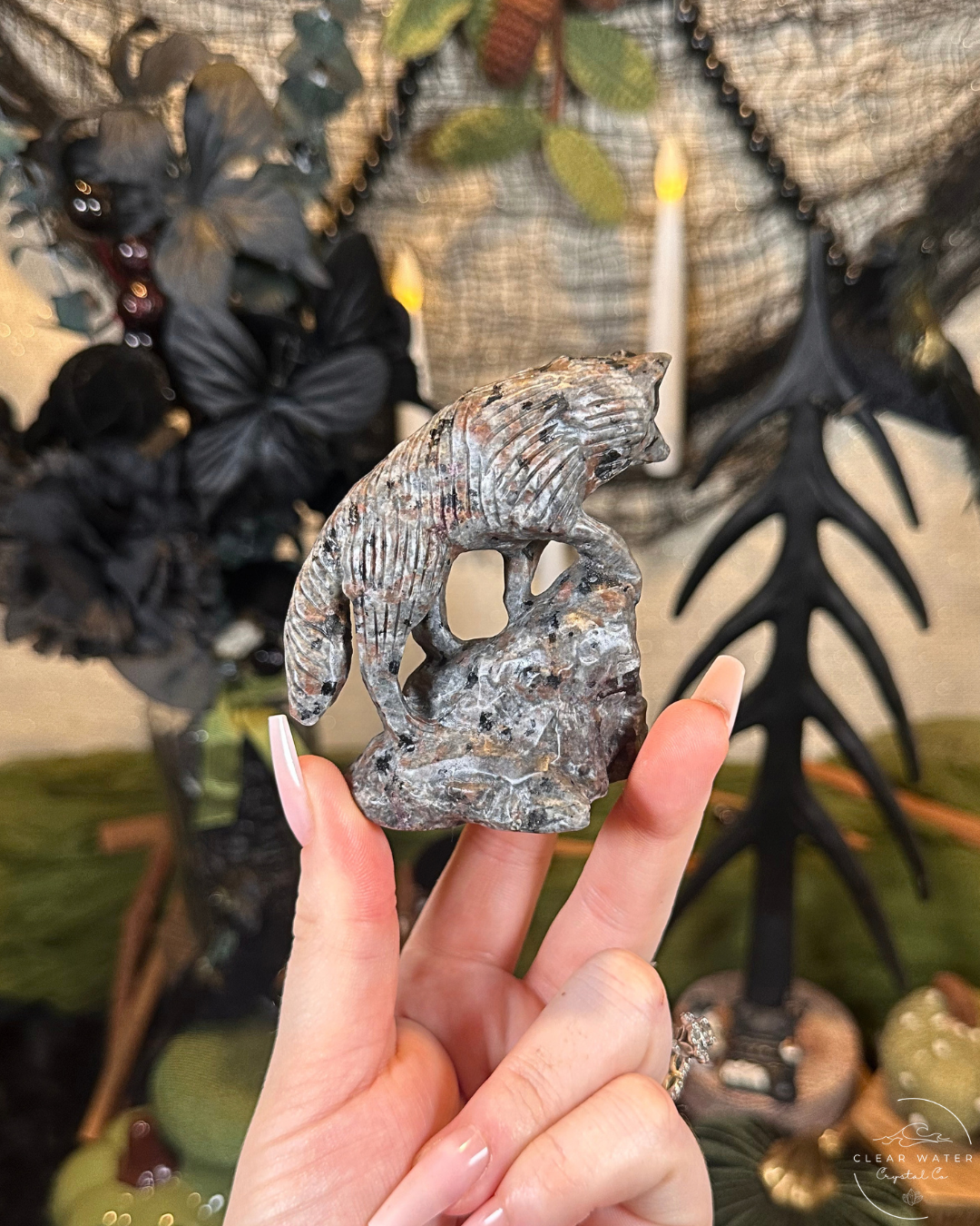 Yooperlite Wolf Carving (UV Reactive)