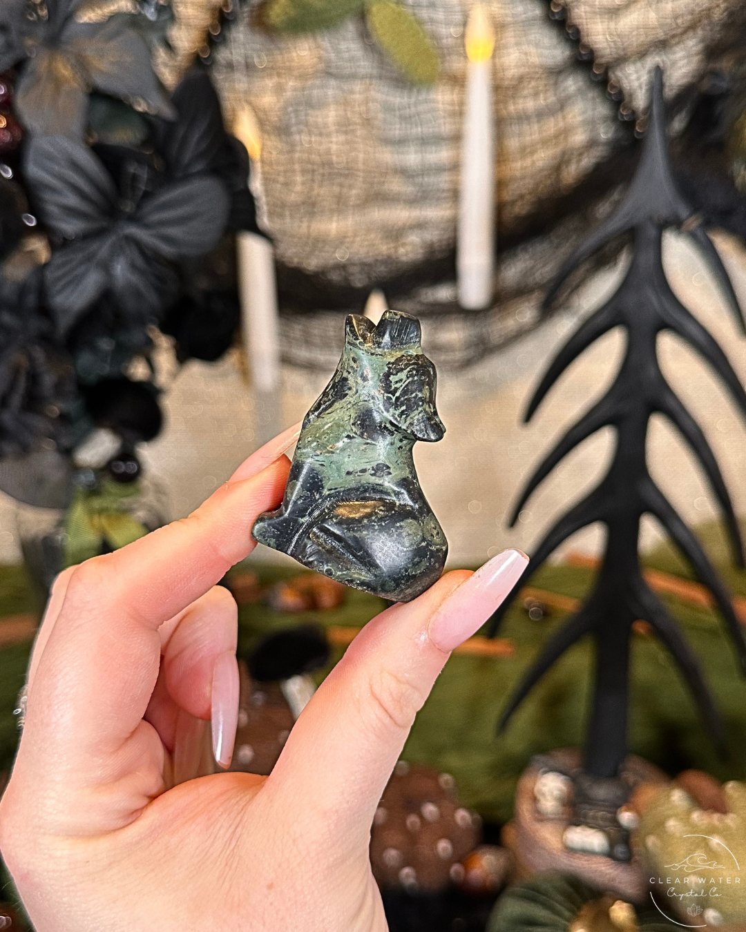 Kambaba Jasper Wolf Carving
