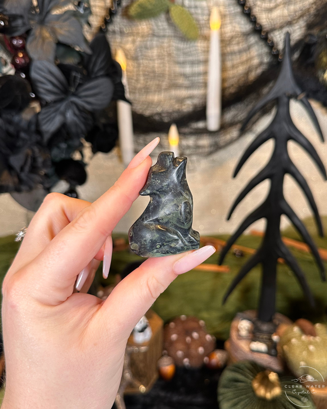 Kambaba Jasper Wolf Carving